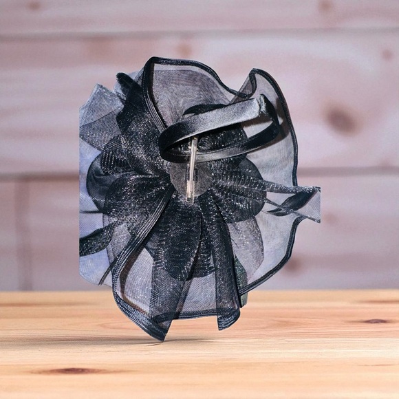 Stunning Black Tule & Feather Fascinator Headband Clip Church Derby Hat EUC